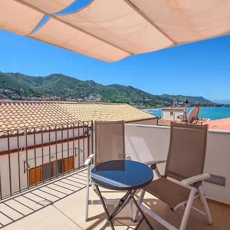 La Rosa Dei Venti Apartment *